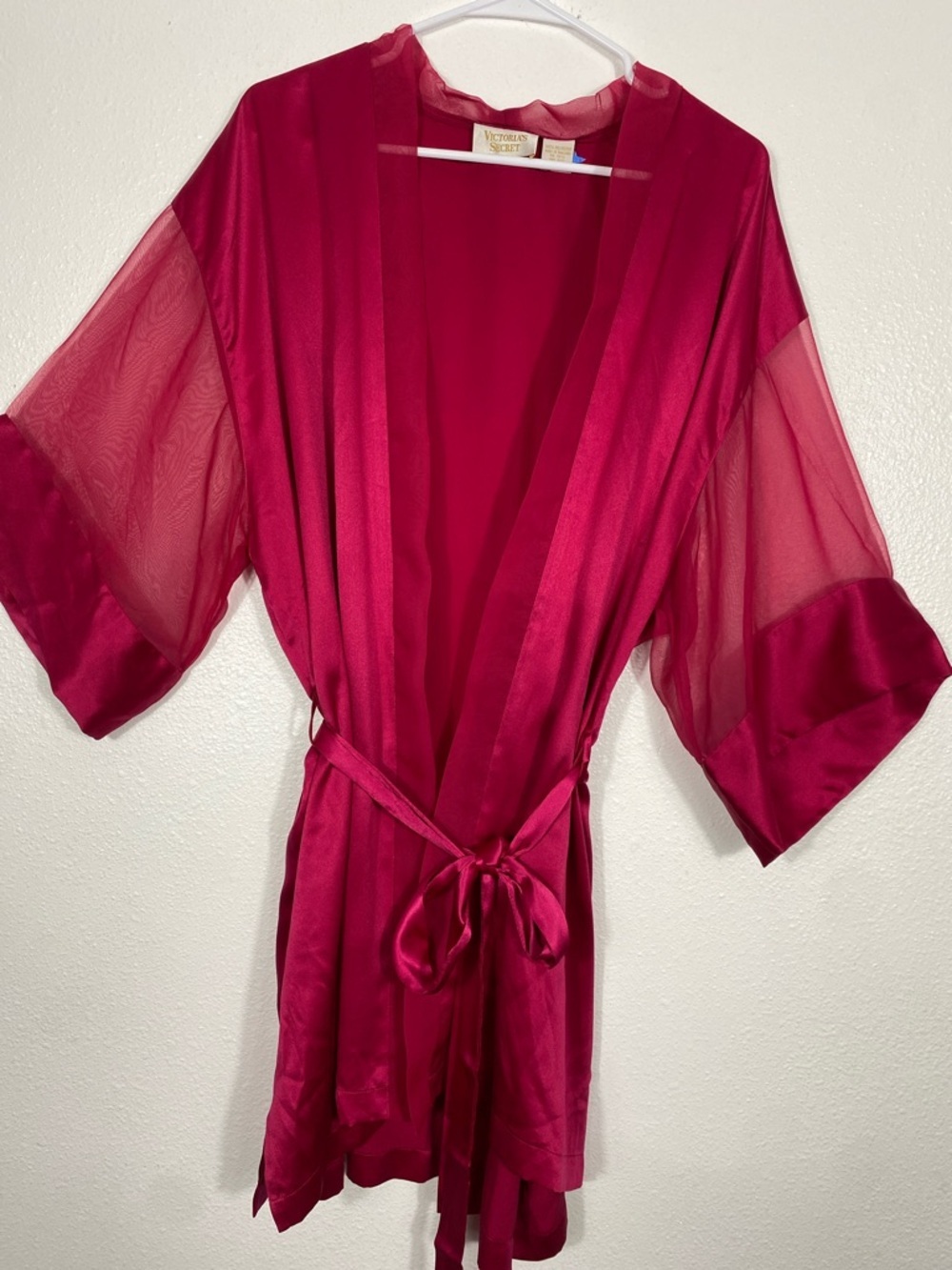 Victoria's Secret Fuchsia Satin Kimono Robe with Sheer Sleeves Size One Size - Picture 3 of 13